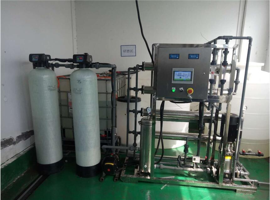 去离子水设备在精细化工生产中的应用——辉月环保助力慈溪化工企业水质升级